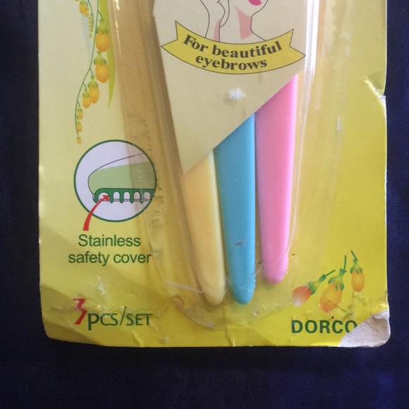 Dermoplane Eyebrow/Face Razors (3 pack) - Picture 3 of 6